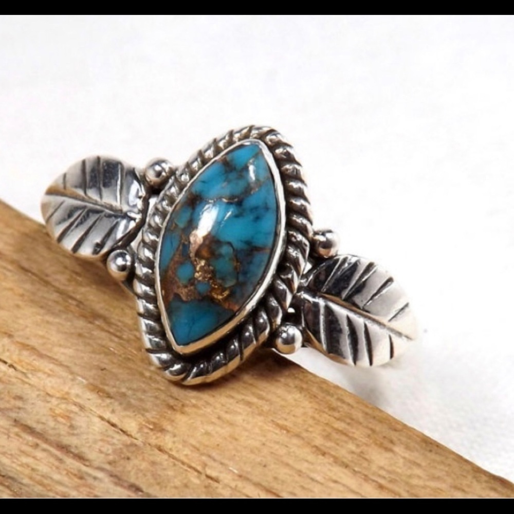 BEAUTIFUL 925 STERLING SILVER MARQUISE CUT RETRO CRECK TURQUOISE LEAF RING.